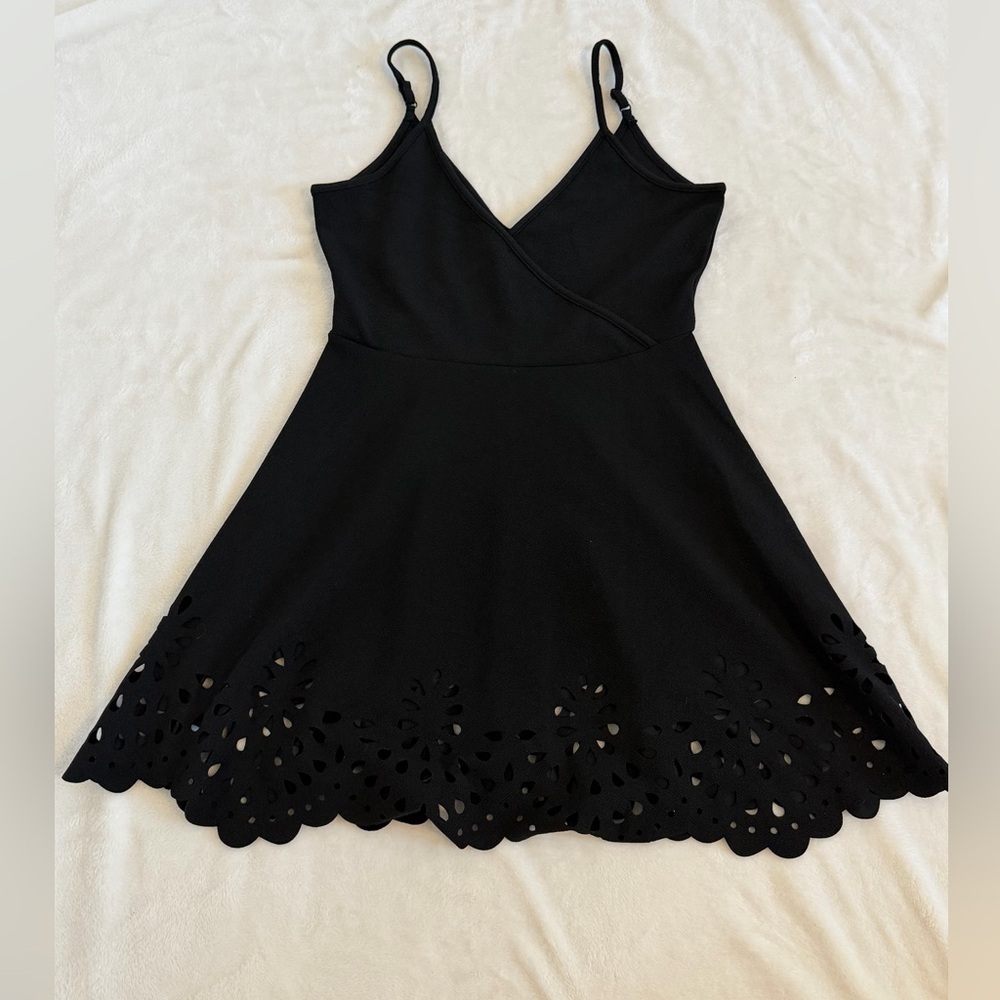 SHEIN Size Medium Black Scalloped Hem Fit & Flare  Dress with Spaghetti Straps
